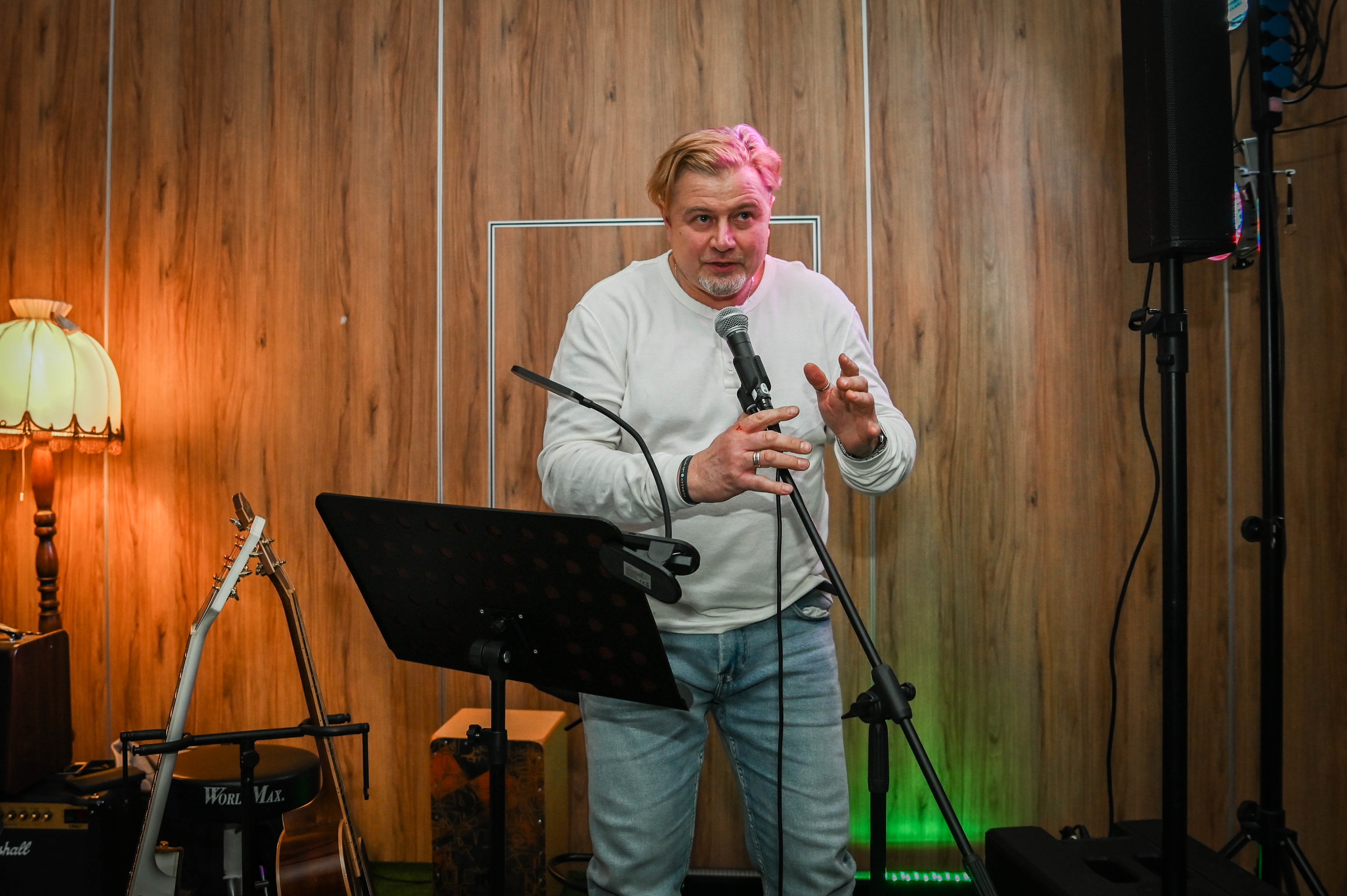 Krzysztof Antkowiak - koncert dla PCK 73.jpg